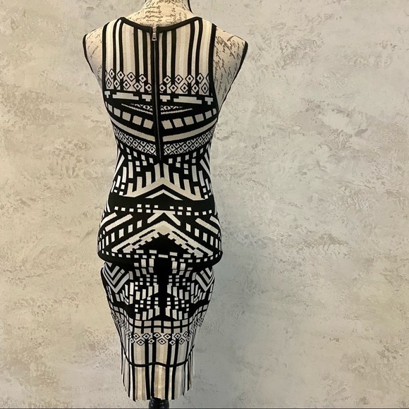 Parker Lunn Dress - Picture 4 of 13